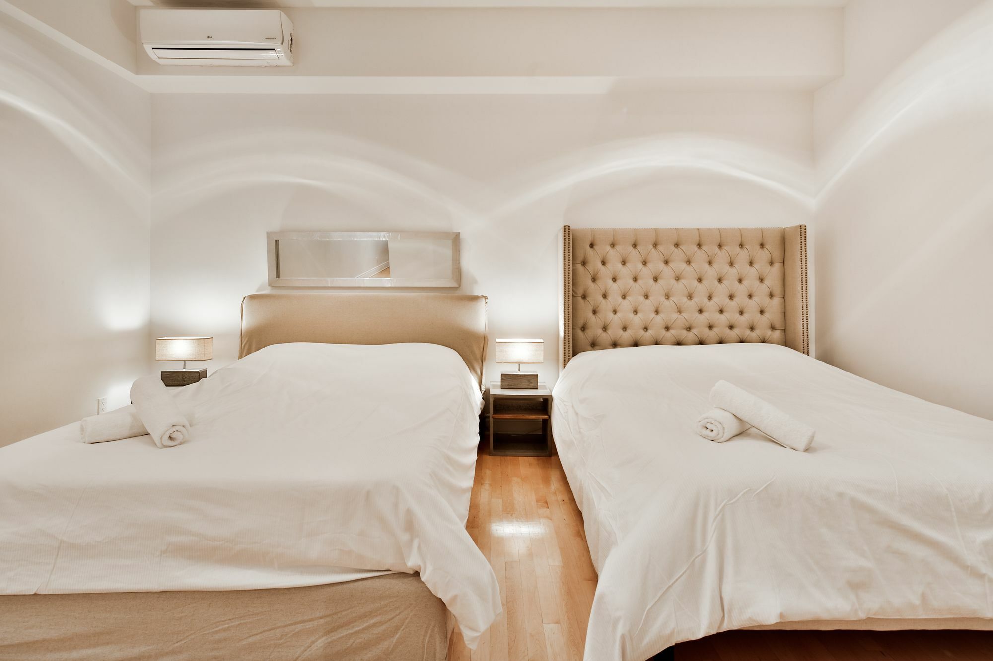 Le St-Lau Loft Apartment มอนทรีอัล ภายนอก รูปภาพ