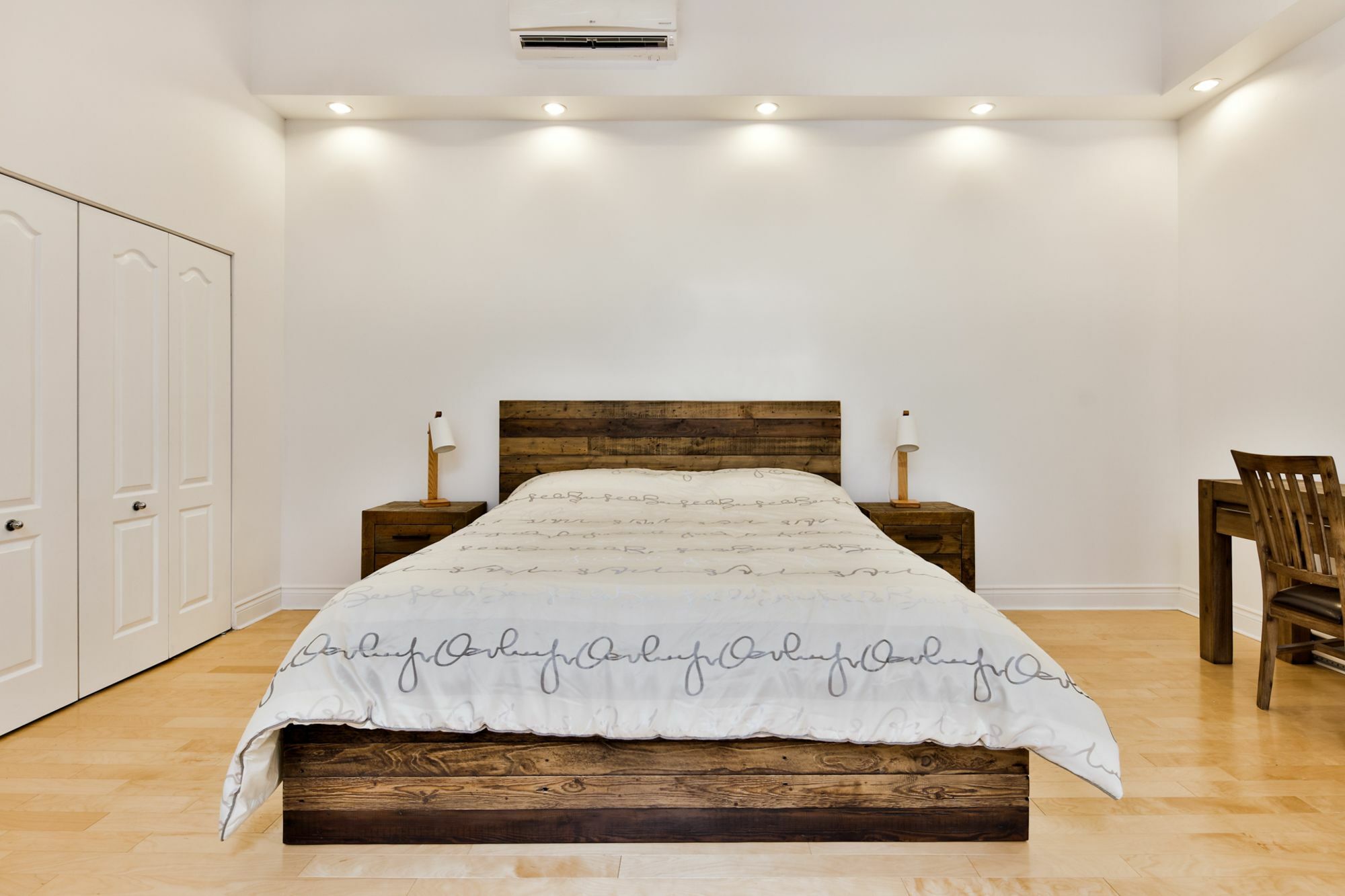 Le St-Lau Loft Apartment มอนทรีอัล ภายนอก รูปภาพ