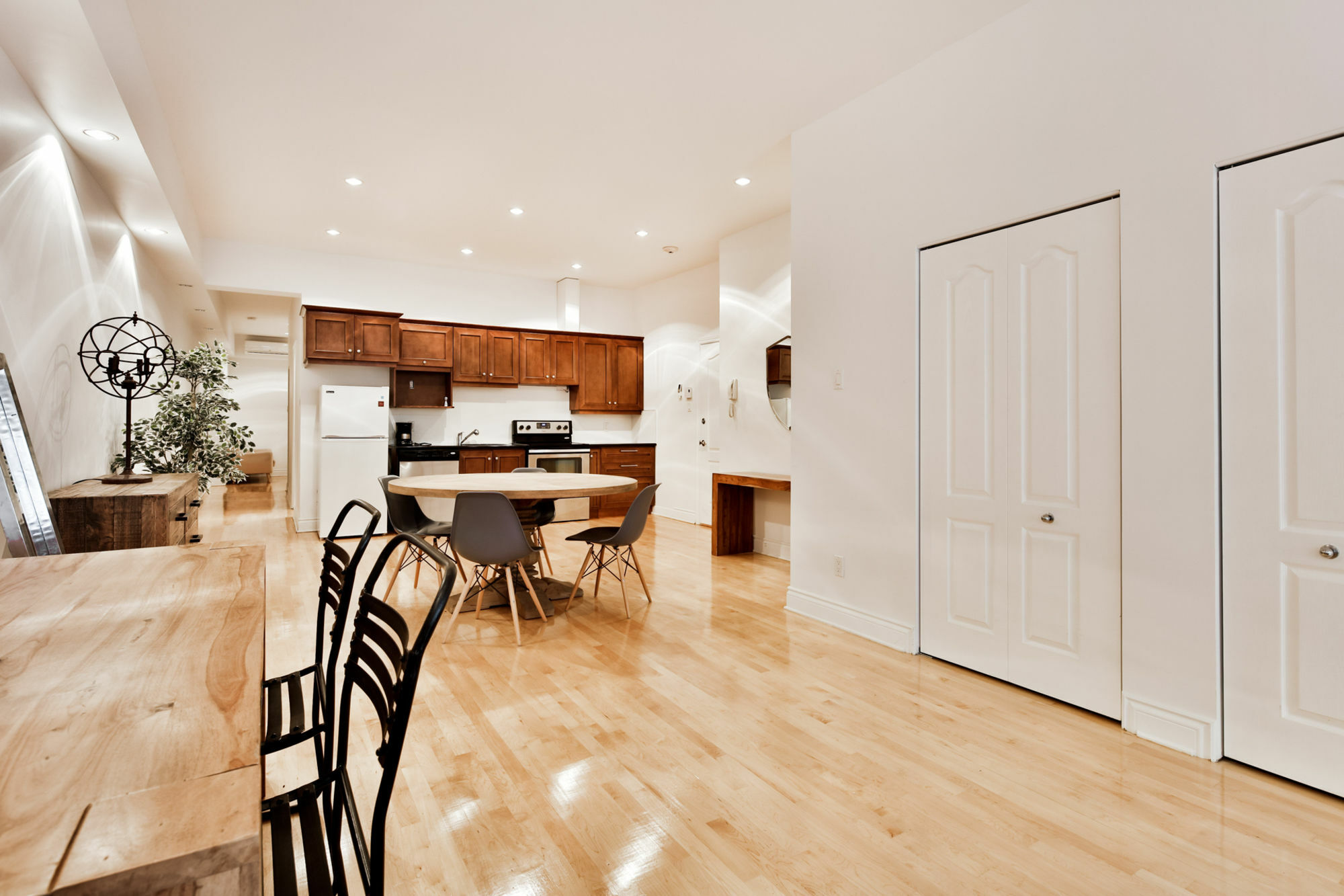 Le St-Lau Loft Apartment มอนทรีอัล ภายนอก รูปภาพ