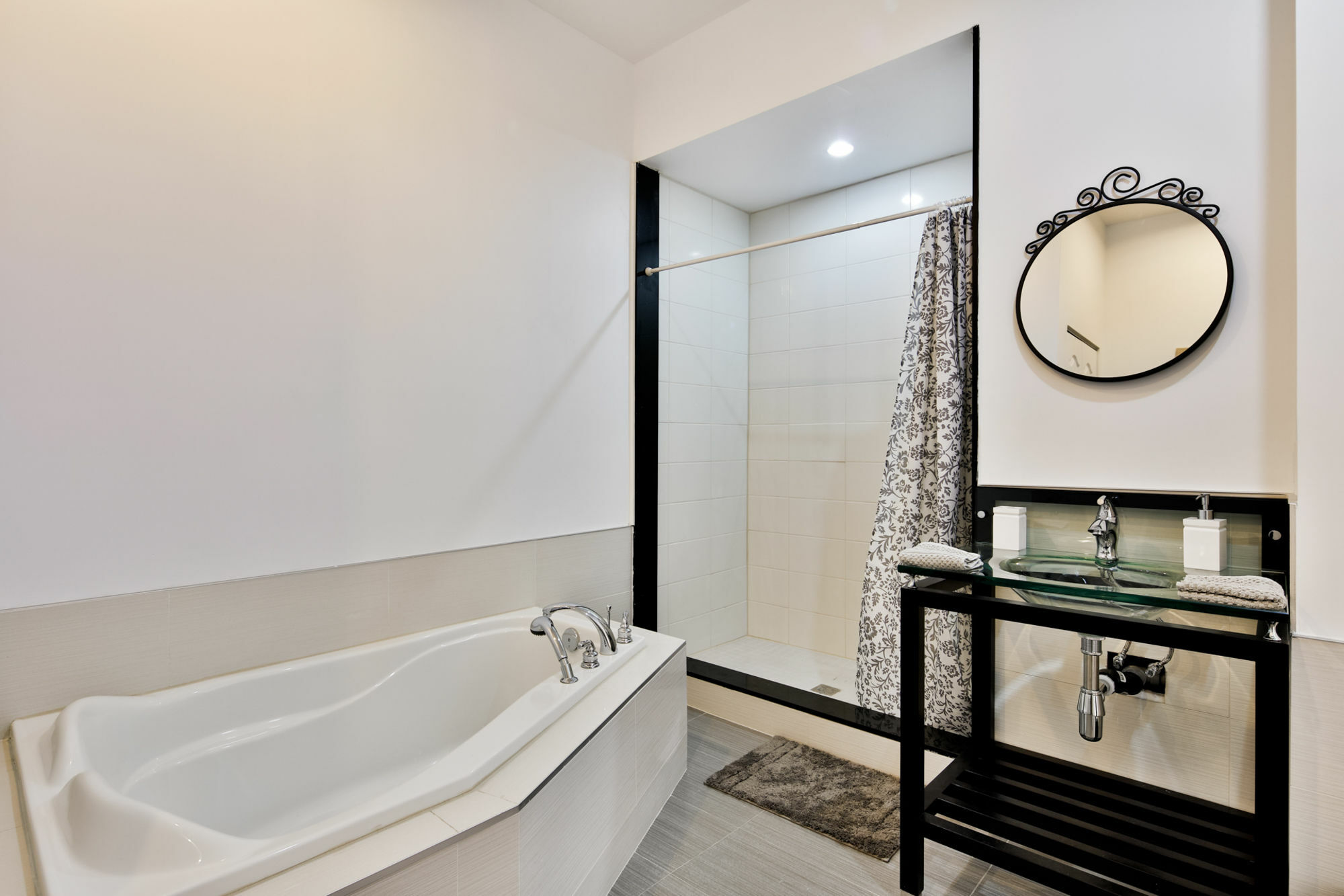 Le St-Lau Loft Apartment มอนทรีอัล ภายนอก รูปภาพ