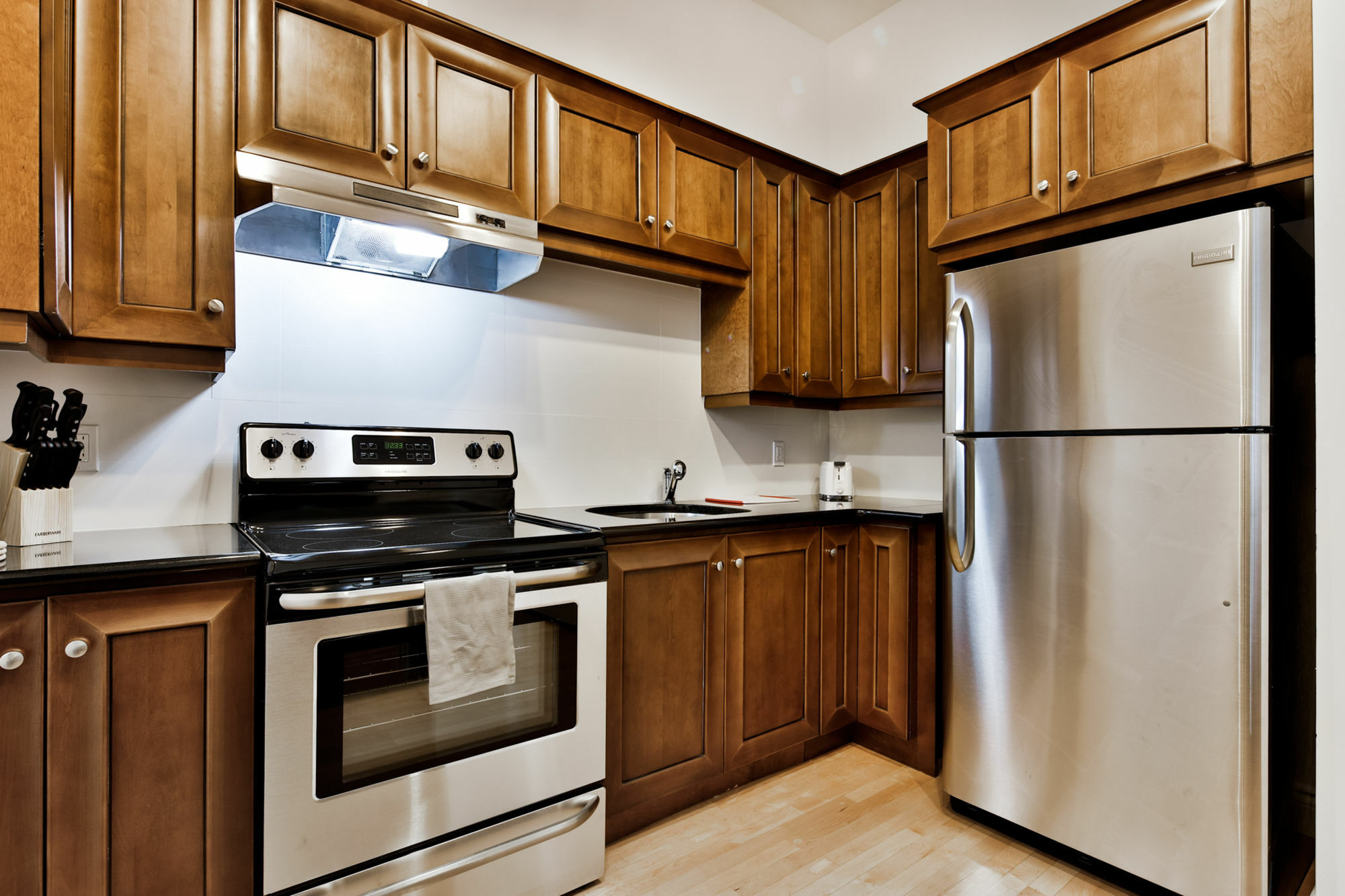 Le St-Lau Loft Apartment มอนทรีอัล ภายนอก รูปภาพ